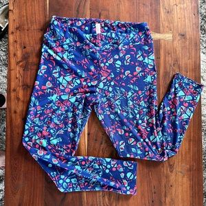 LuLaRoe Tall & Curvy leggings